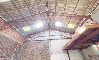 Depósito en Villa Dominico