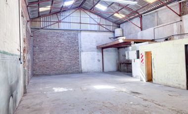 Depósito en Villa Dominico