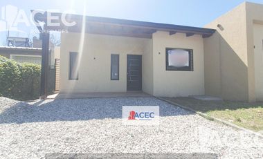 Venta - Casa  - Ibarlucea