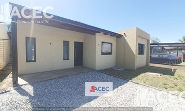 Venta - Casa  - Ibarlucea