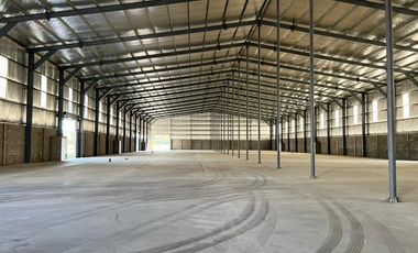 Alquiler 4640 mts cubiertos totales Nave industrial / logistica Cat 3 Poligono industrial Spegazzini 9000 mts totales