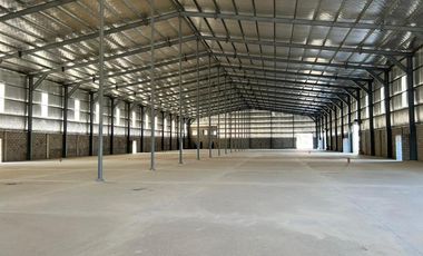 Alquiler 4640 mts cubiertos totales Nave industrial / logistica Cat 3 Poligono industrial Spegazzini 9000 mts totales