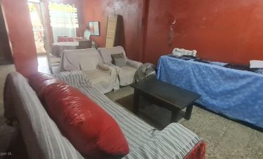 Lote con casa a refaccionar