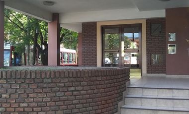 Alquiler de Departamento de 2 amb con balcon en Ramos Mejia