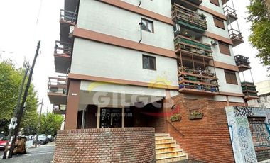Alquiler de Departamento de 2 amb con balcon en Ramos Mejia