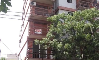 Alquiler de Departamento de 2 amb con balcon en Ramos Mejia