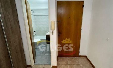Alquiler de Departamento de 2 amb con balcon en Ramos Mejia