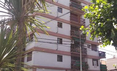 Alquiler de Departamento de 2 amb con balcon en Ramos Mejia