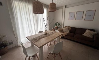 Departamento amoblado de 2 ambientes con cochera y terraza propia