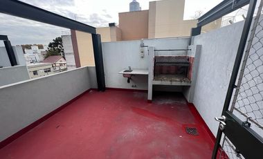 Departamento amoblado de 2 ambientes con cochera y terraza propia