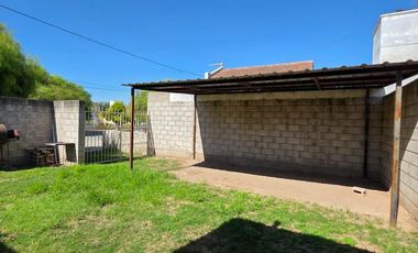 IMPERDIBLE CASA ESQUINA EN BARRIO PARQUE NORTE - MONTE CRISTO