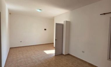 IMPERDIBLE CASA ESQUINA EN BARRIO PARQUE NORTE - MONTE CRISTO