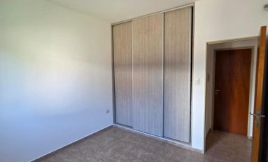 IMPERDIBLE CASA ESQUINA EN BARRIO PARQUE NORTE - MONTE CRISTO