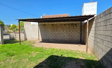 IMPERDIBLE CASA ESQUINA EN BARRIO PARQUE NORTE - MONTE CRISTO