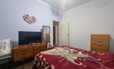 Galpón, casa 3 amb con jardín  venta