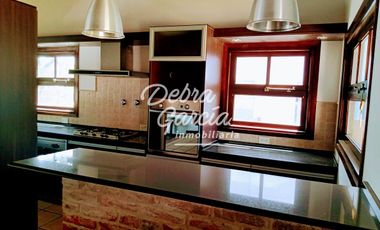 VENTA CASA MAR DE AJO SAN RAFAEL 4 AMBIENTES CON PILETA