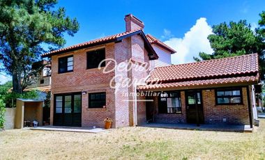 VENTA CASA MAR DE AJO SAN RAFAEL 4 AMBIENTES CON PILETA