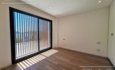 Casa de 6 ambientes En Venta  a estrenar en Greenville Polo Resort Hudson Berazategui