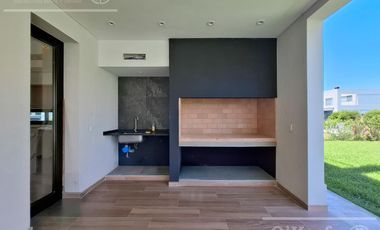 Casa de 6 ambientes En Venta  a estrenar en Greenville Polo Resort Hudson Berazategui