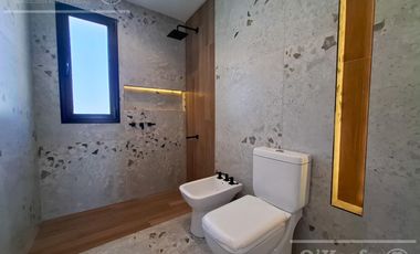 Casa de 6 ambientes En Venta  a estrenar en Greenville Polo Resort Hudson Berazategui