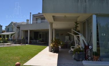 BAYUGAR PROPIEDADES/ LINDISIMA CASA EN VENTA EN AYRES DEL PILAR