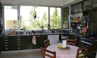 BAYUGAR PROPIEDADES/ LINDISIMA CASA EN VENTA EN AYRES DEL PILAR