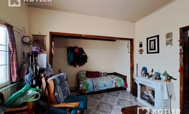 Casa con dos dormitorios y patio- Temperley