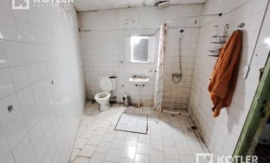 Local en excelente ubicación de Temperley Oeste 132mts cubiertos