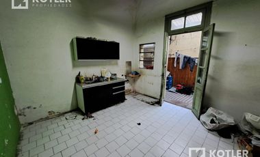 Local en excelente ubicación de Temperley Oeste 132mts cubiertos