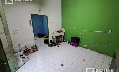 Local en excelente ubicación de Temperley Oeste 132mts cubiertos