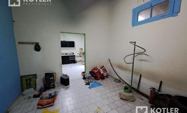 Local en excelente ubicación de Temperley Oeste 132mts cubiertos