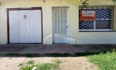 Casa a reciclar sobre lote de 8.66 por 34.64