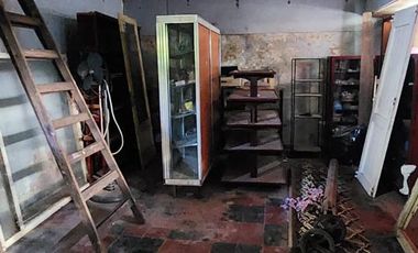 Casa a reciclar sobre lote de 8.66 por 34.64