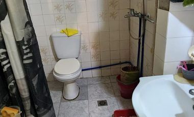 Casa a reciclar sobre lote de 8.66 por 34.64