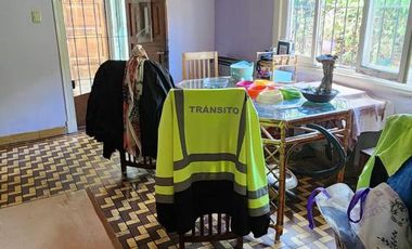 Casa a reciclar sobre lote de 8.66 por 34.64