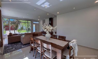 Imponente casa en venta de 5 ambientes en Altos de hudson II, Hudson, Berazategui