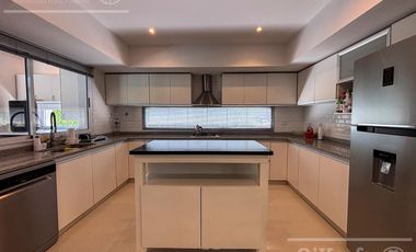 Imponente casa en venta de 5 ambientes en Altos de hudson II, Hudson, Berazategui