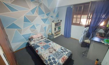Venta Galpón/Depósito con Vivienda en Av. Provincias Unidas al 200