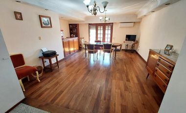 Venta Galpón/Depósito con Vivienda en Av. Provincias Unidas al 200