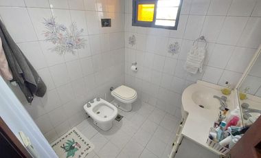 Venta Galpón/Depósito con Vivienda en Av. Provincias Unidas al 200