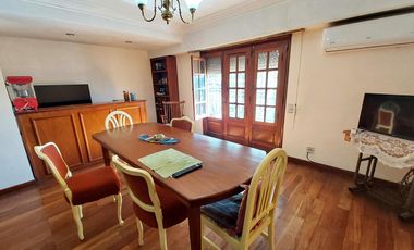 Venta Galpón/Depósito con Vivienda en Av. Provincias Unidas al 200