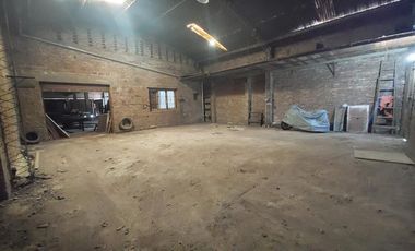 Venta Galpón/Depósito con Vivienda en Av. Provincias Unidas al 200