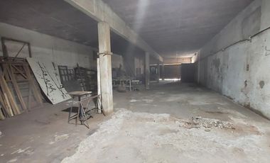 Venta Galpón/Depósito con Vivienda en Av. Provincias Unidas al 200