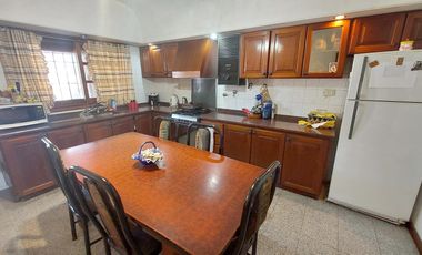 Venta Galpón/Depósito con Vivienda en Av. Provincias Unidas al 200