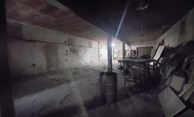 Venta Galpón/Depósito con Vivienda en Av. Provincias Unidas al 200