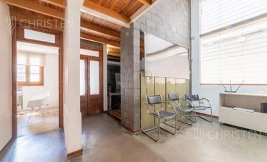 Casa en venta de 3 habitaciones y escritorio Patio y cochera barrio Constituyentes Santa Fe