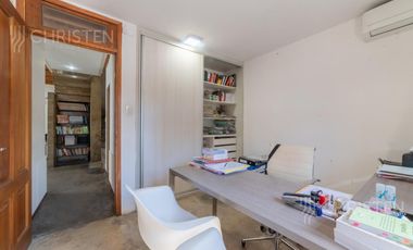Casa en venta de 3 habitaciones y escritorio Patio y cochera barrio Constituyentes Santa Fe