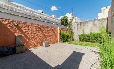 Casa en venta de 3 habitaciones y escritorio Patio y cochera barrio Constituyentes Santa Fe