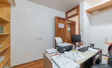 Casa en venta de 3 habitaciones y escritorio Patio y cochera barrio Constituyentes Santa Fe