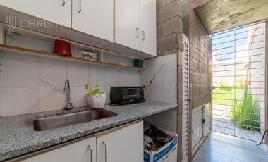 Casa en venta de 3 habitaciones y escritorio Patio y cochera barrio Constituyentes Santa Fe